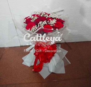 buket bunga mawar merah segar